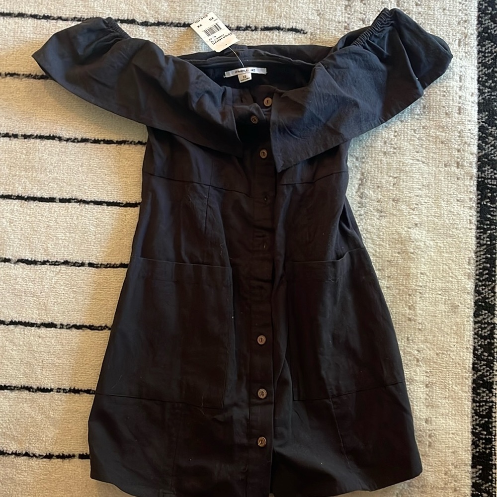 O’Neill Shoulder Dress NWT in Black